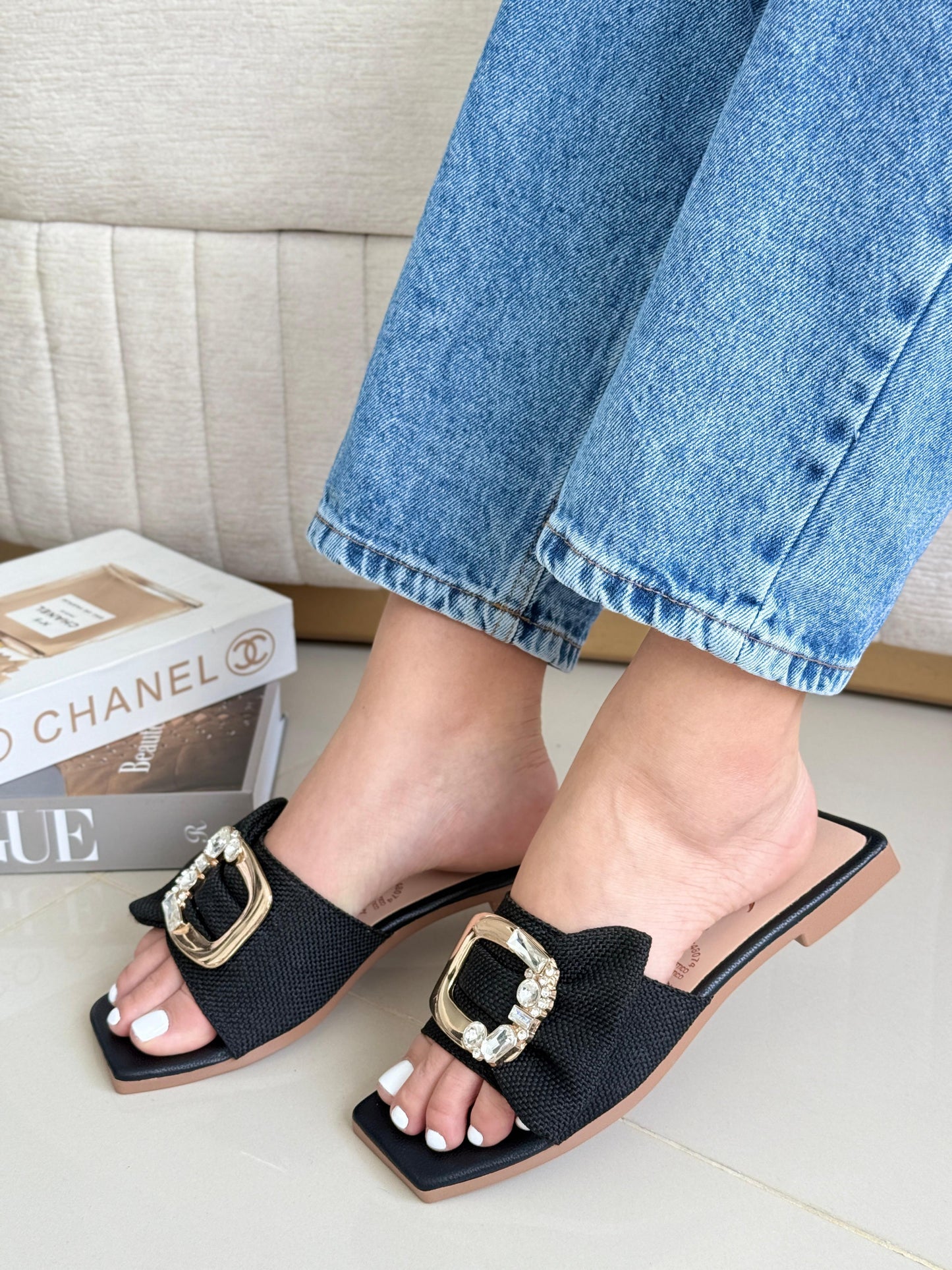 SANDALIAS HEBILLA BRILLOS