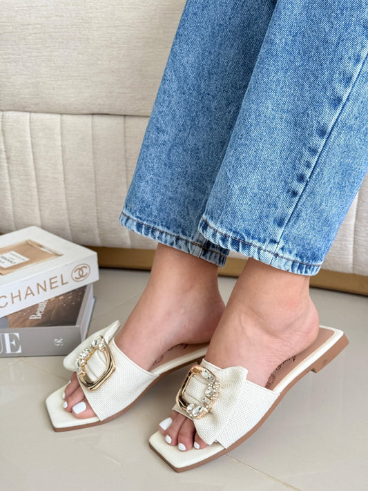 SANDALIAS HEBILLA BRILLOS